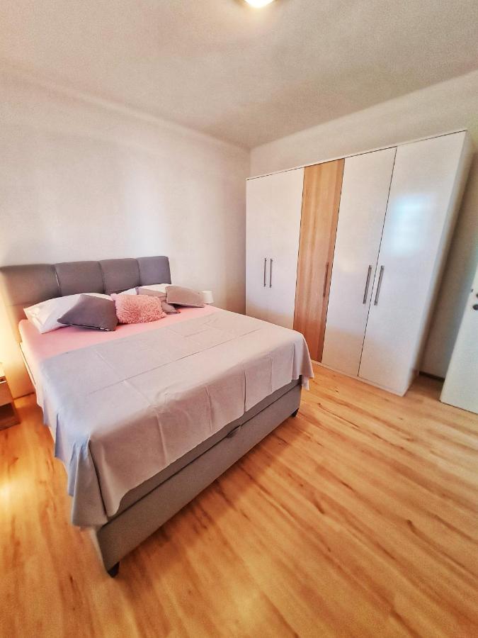 Apartmani Carmen Bibinje Buitenkant foto