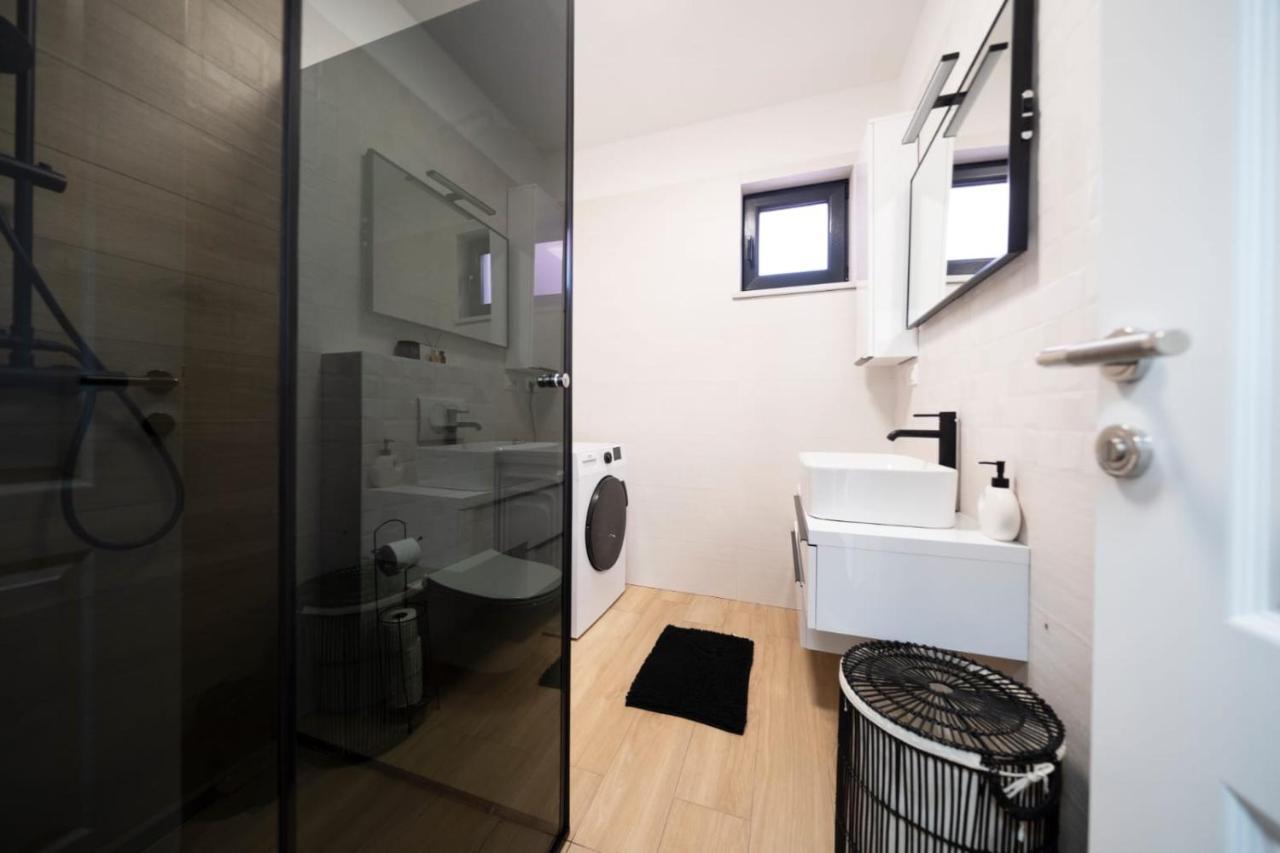 Apartmani Carmen Bibinje Buitenkant foto